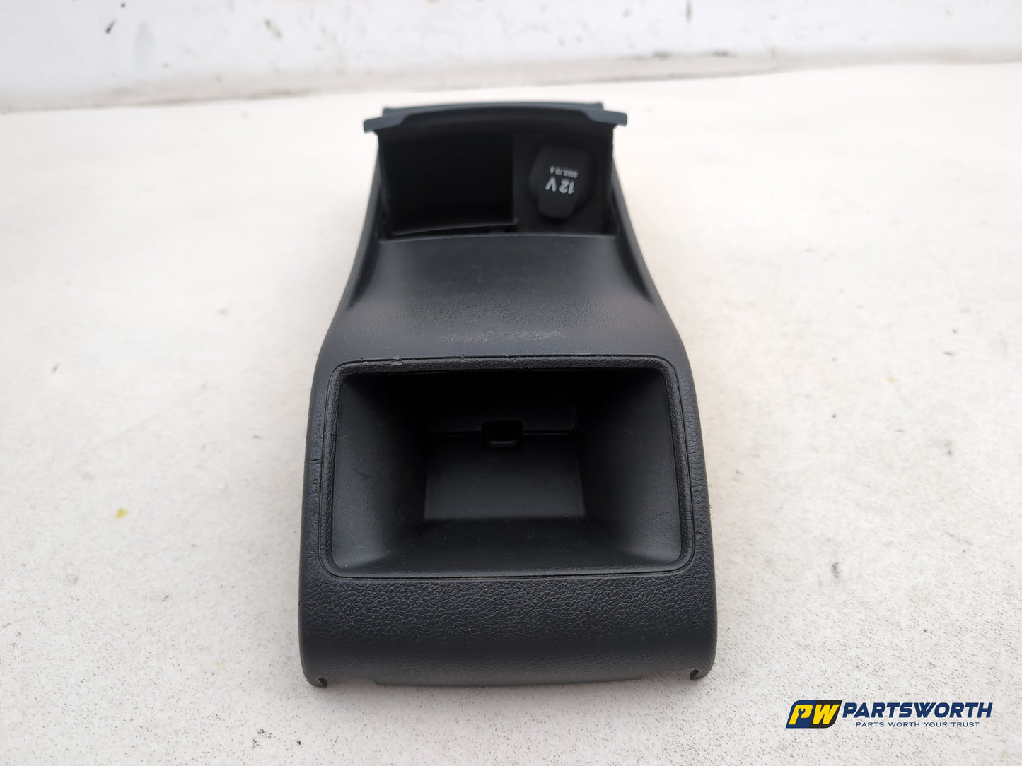 Mercedes-Benz B180 B-Class W246 Centre Console Rear Trim Panel Cover Ashtray - photo 2