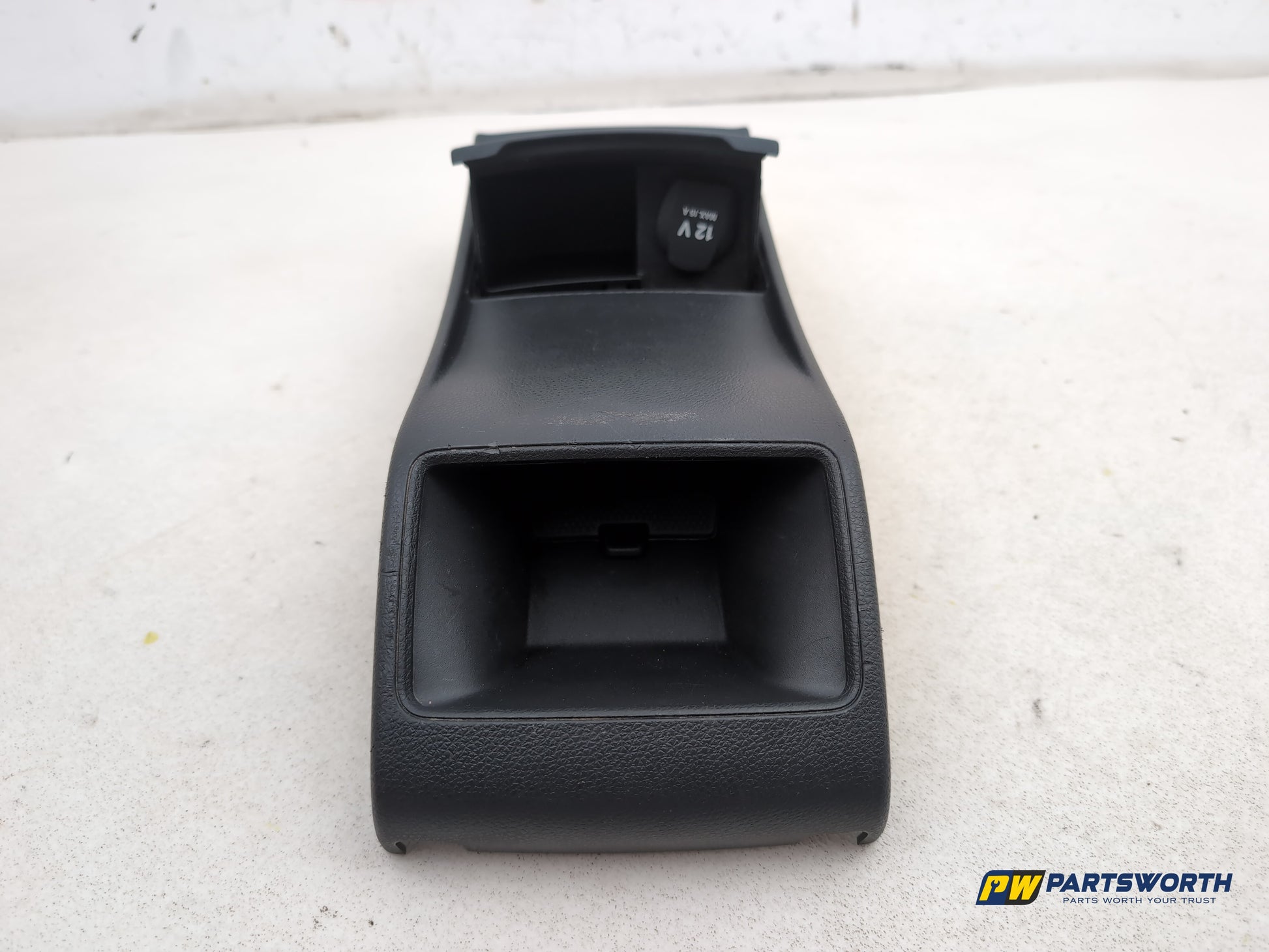 Mercedes-Benz B180 B-Class W246 Centre Console Rear Trim Panel Cover Ashtray - photo 2