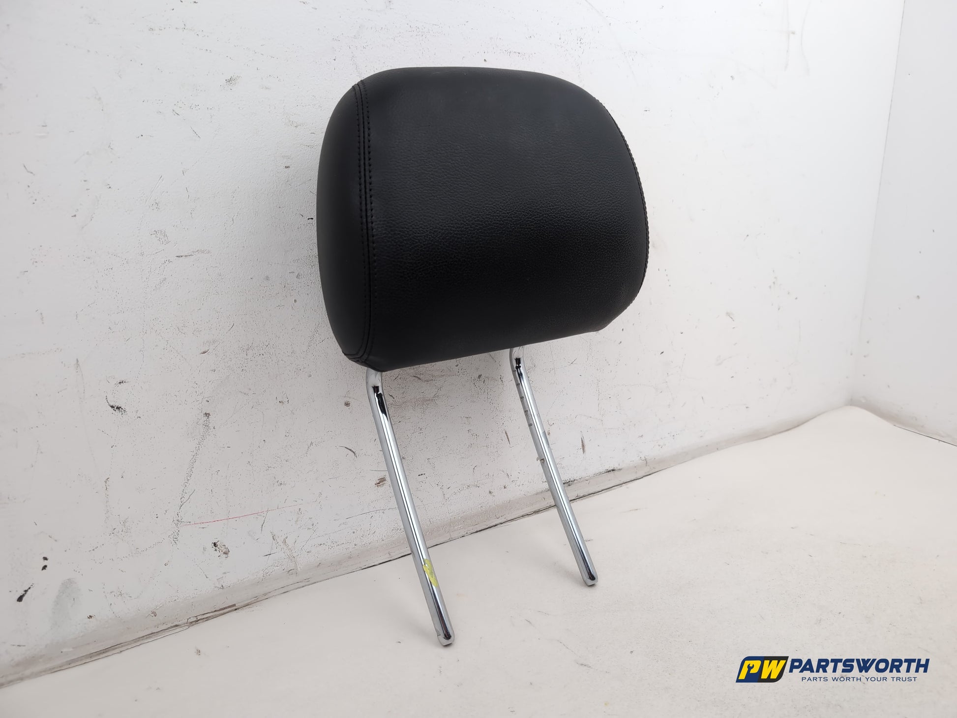 Mercedes-Benz B180 B-Class W246 Front Headrest Left Right 2011-2018 - photo 2