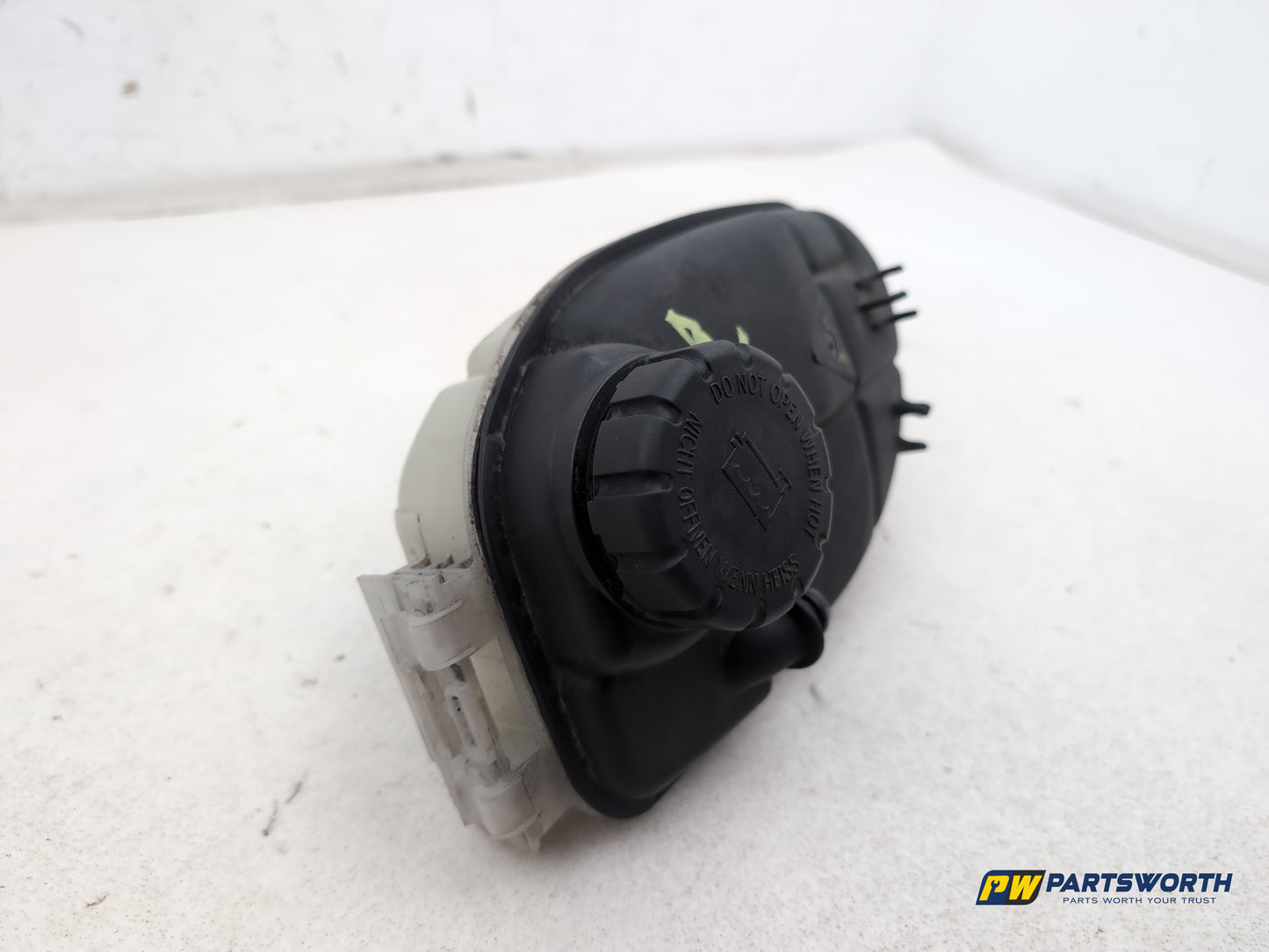 Mercedes-Benz B180 B-Class W246 1.8l Diesel Radiator Expansion Tank 2011-2018 - photo 2