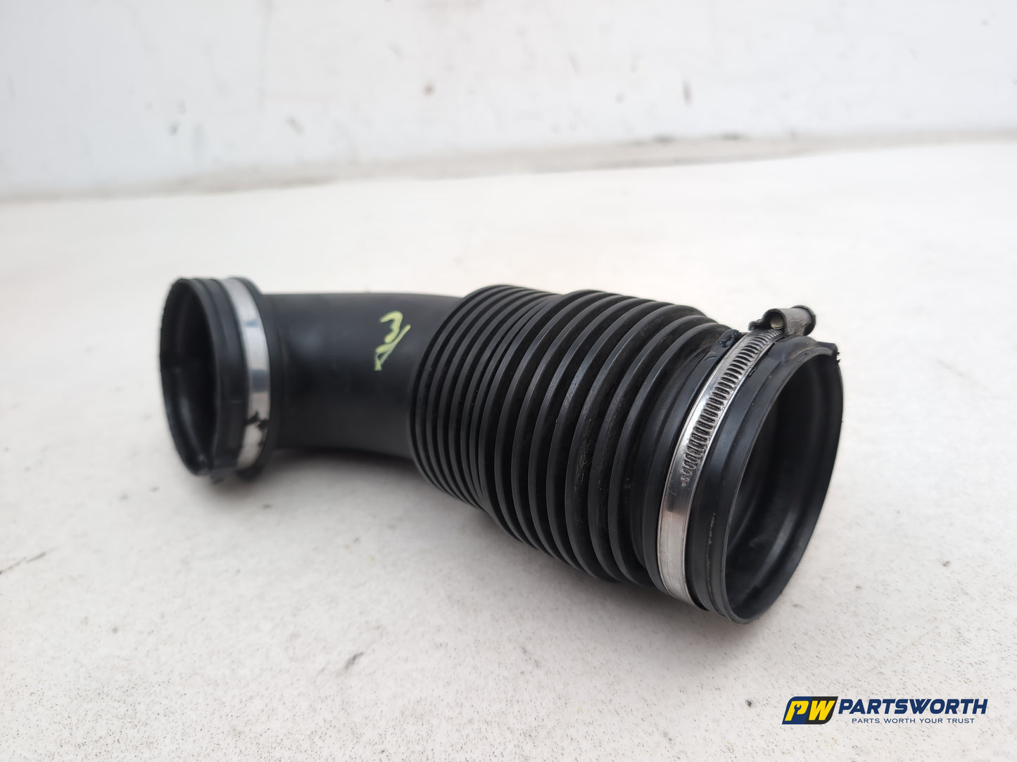 Mercedes-Benz B180 B-Class W246 Air Intake Hose Pipe A6510902242 2011-2018 - photo 2