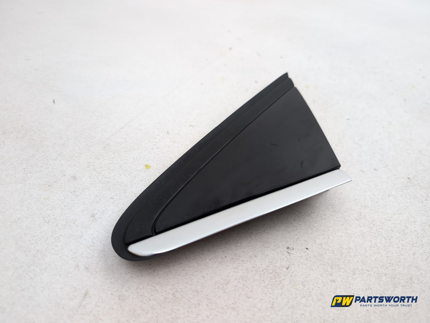 Mercedes-Benz B180 B-Class W246 Front Wing Panel Trim Cover Left A2466900787 - photo 2