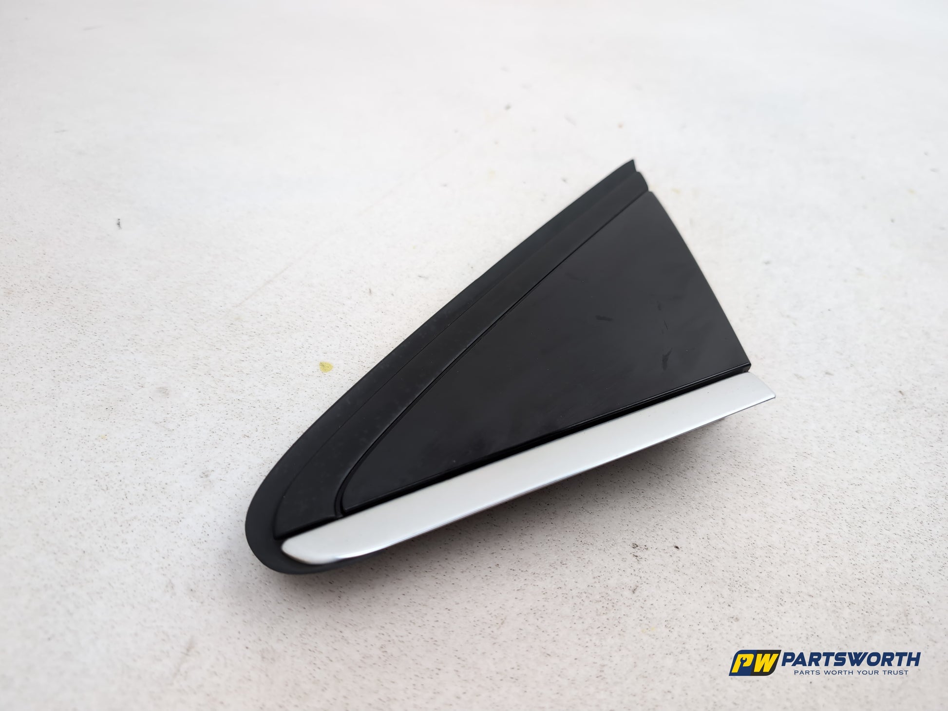 Mercedes-Benz B180 B-Class W246 Front Wing Panel Trim Cover Left A2466900787 - photo 2