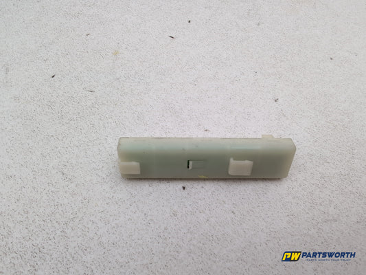 Mercedes W176 W212 W246 Voltage Converter Inverter Power Distributor A0009820212 - photo 2
