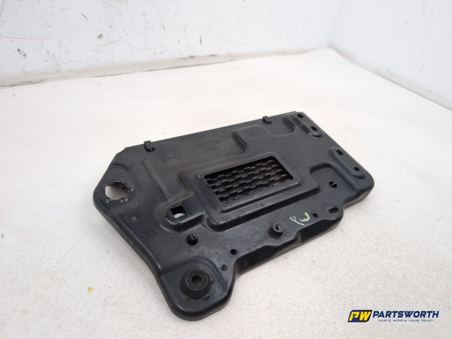 Mercedes-Benz B180 B-Class W246 1.8l Diesel Battery Box Tray Housing A2465460078 - photo 2