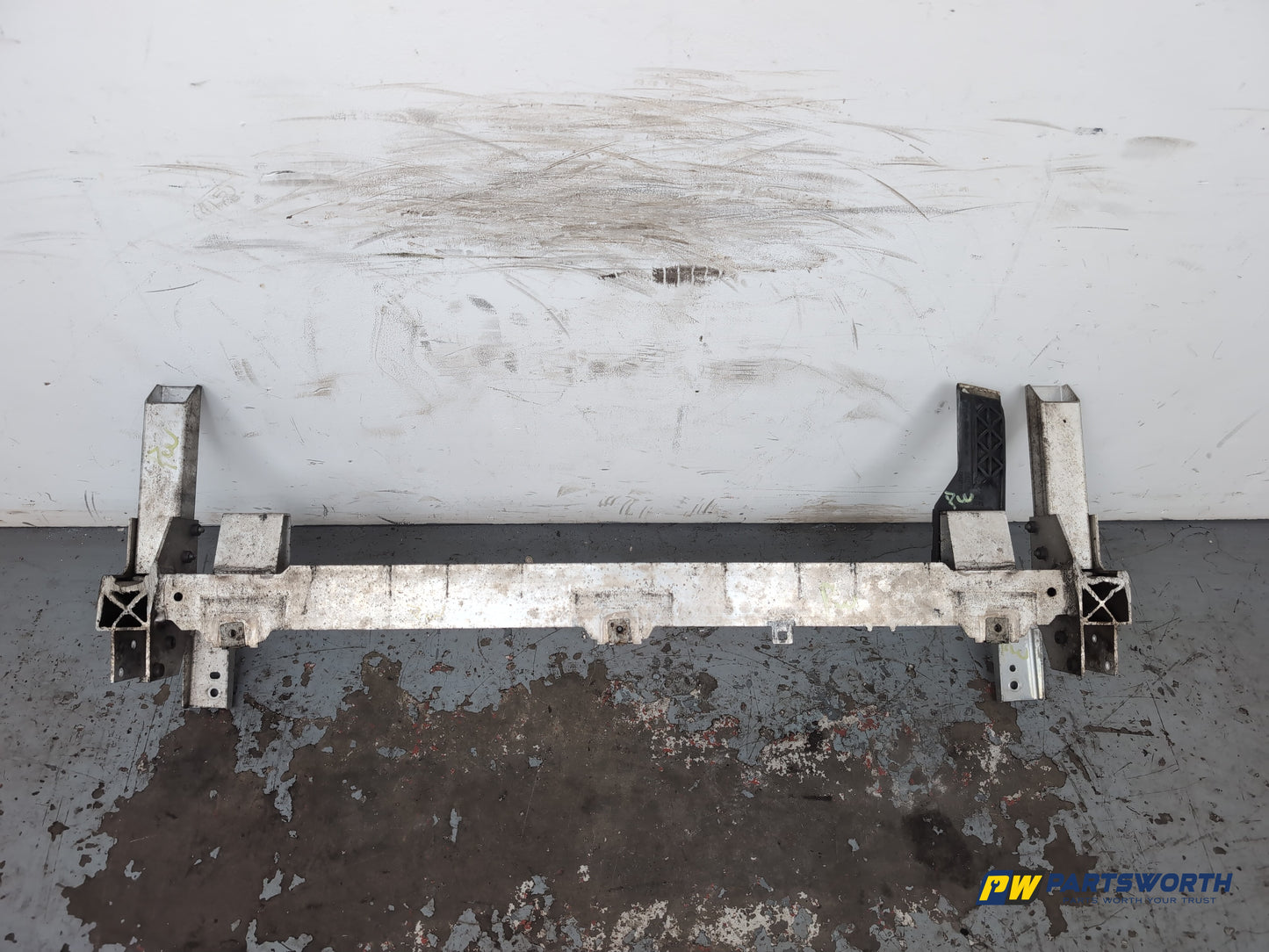 Mercedes-Benz B180 B-Class W246 Radiator Support Lower 2011-2018 - photo 2