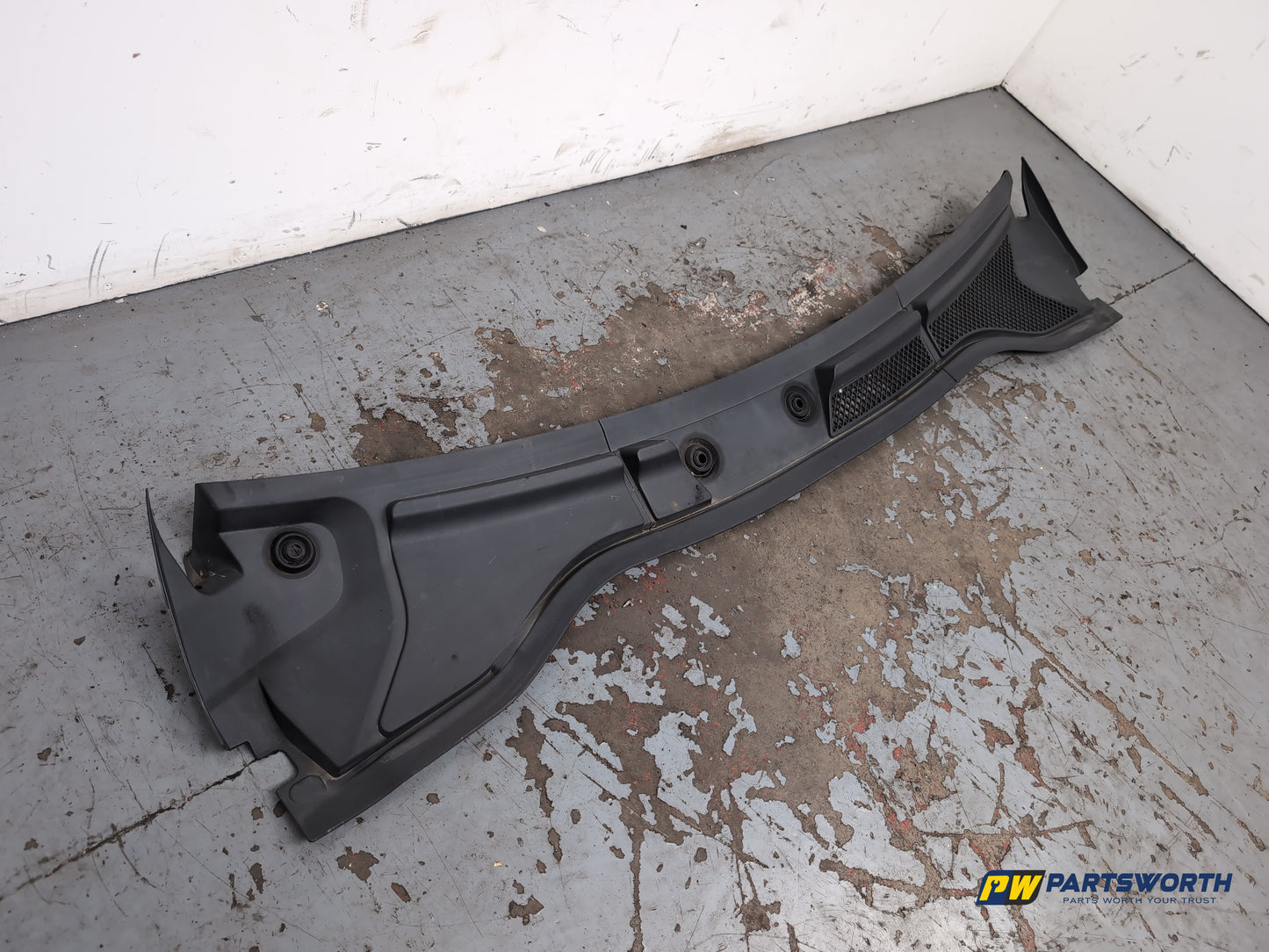 Mercedes-Benz B180 B-Class W246 Windscreen Scuttle Panel 2011-2018 - photo 2