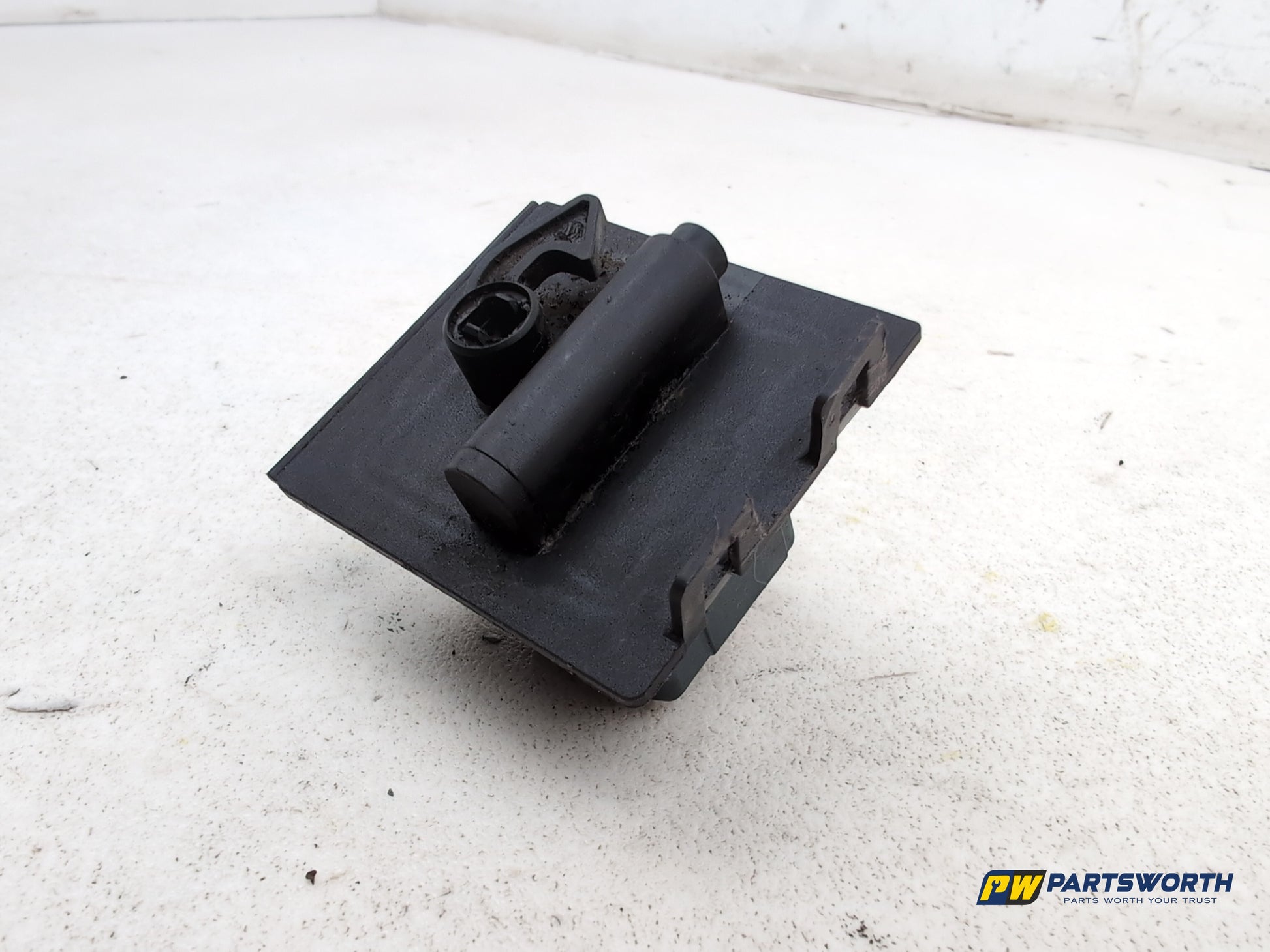 Mercedes-Benz B180 B-Class W246 Fuel Flap Motor Actuator A0038203297 2011-2018 - photo 2