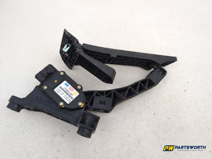 Hyundai I40 Style Blue Drive Pedal Accelerator Throttle 327263z900 2011-2019 - photo 8