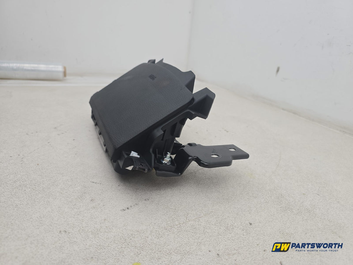 Airbag Drivers Knee 2