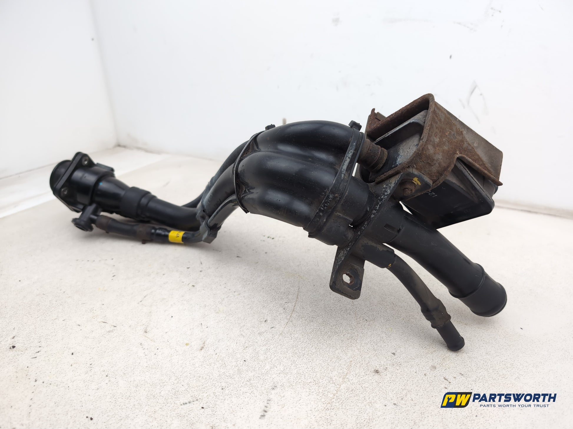 Hyundai I40 Style Blue Drive 1.7 Diesel Fuel Filler Neck 2011-2018 - photo 2