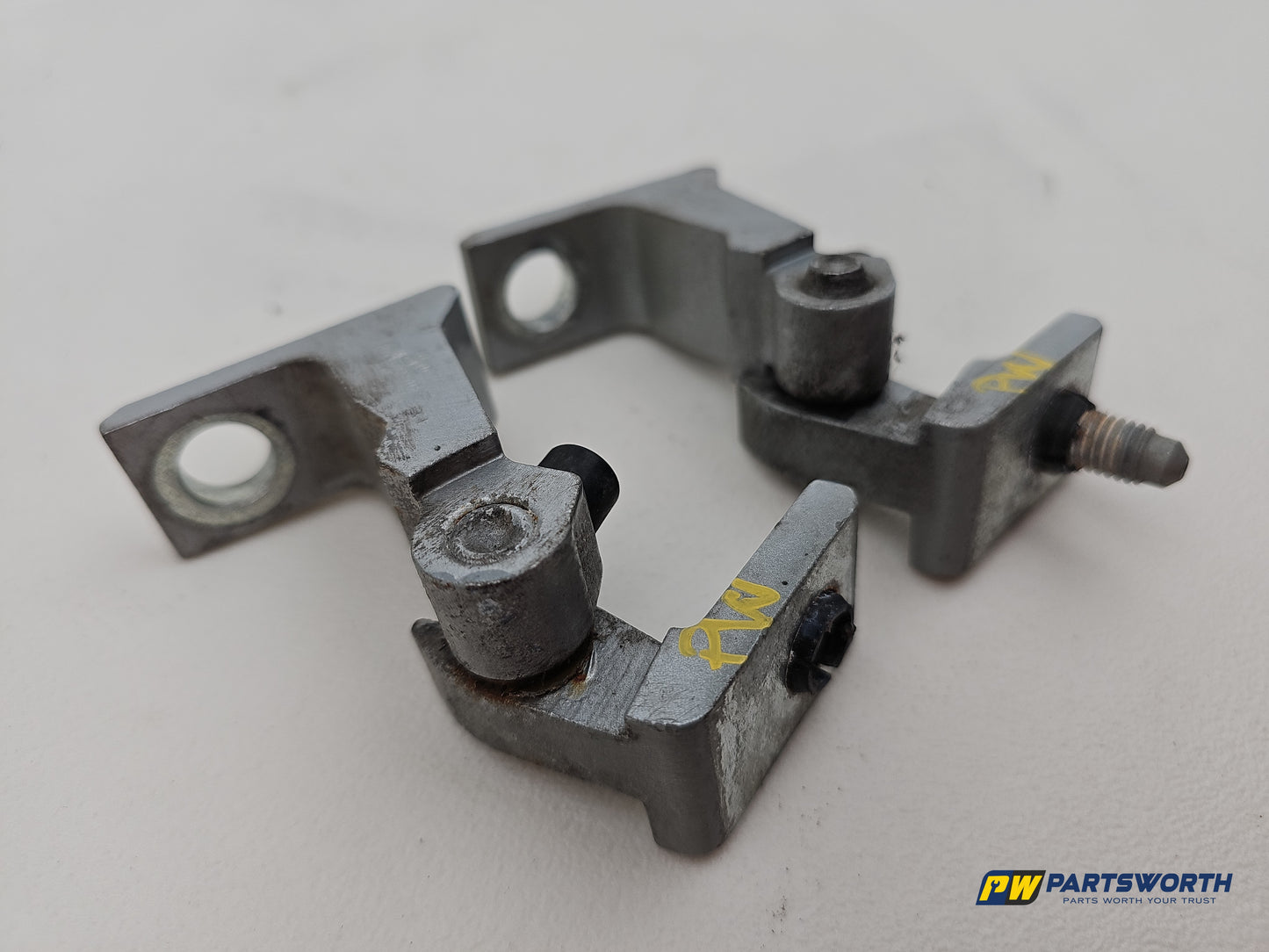 Audi A5 S Line Tdi Quattro Coupe Driver Side Rh Front Door Hinge Pair 8k0831402a - photo 2