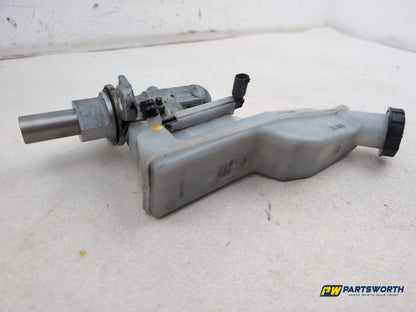 Mercedes-Benz B180 B-Class W246 Brake Master Cylinder Assembly A2464300102 - photo 2