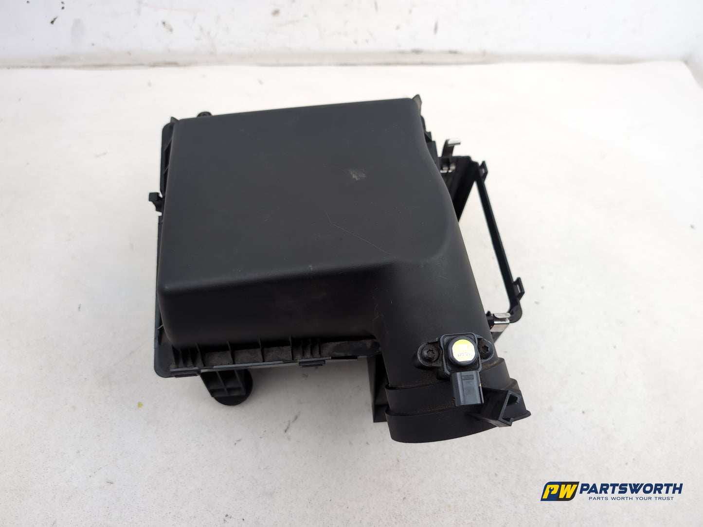 Mercedes-Benz B180 B-Class W246 1.8l Diesel Air Filter Housing A6450900001 - photo 2