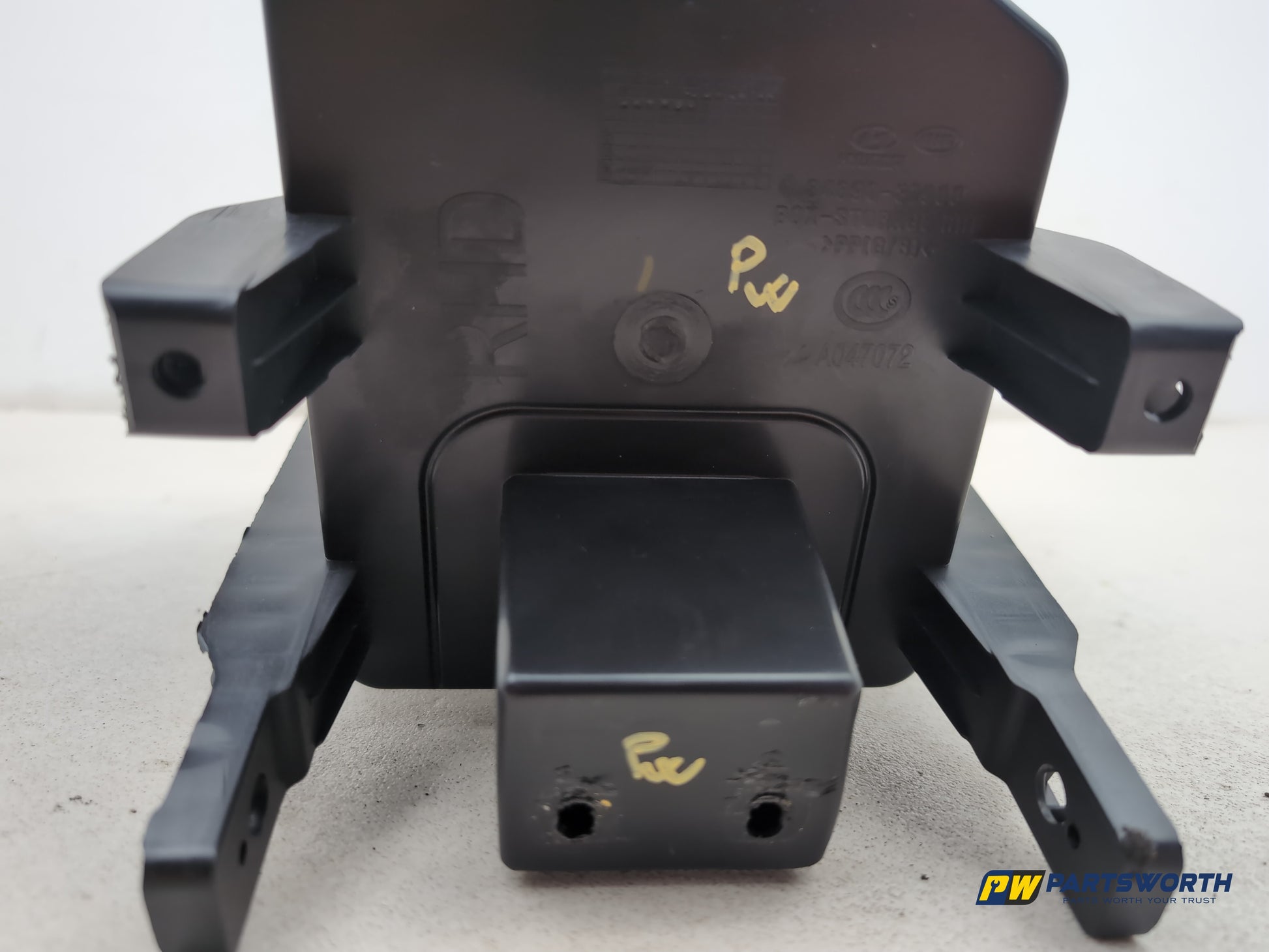 Centre Console Armrest 8
