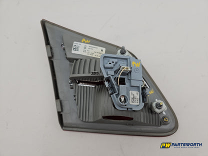 Mercedes-Benz B180 B-Class W246 Lamp Assembly Rear Inner Driver Side A2469066400 - photo 2