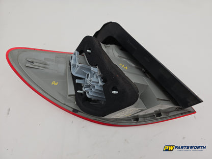 Mercedes-Benz B180 B-Class W246 Lamp Assembly Rear Rh Driver Side A2468200664 - photo 2