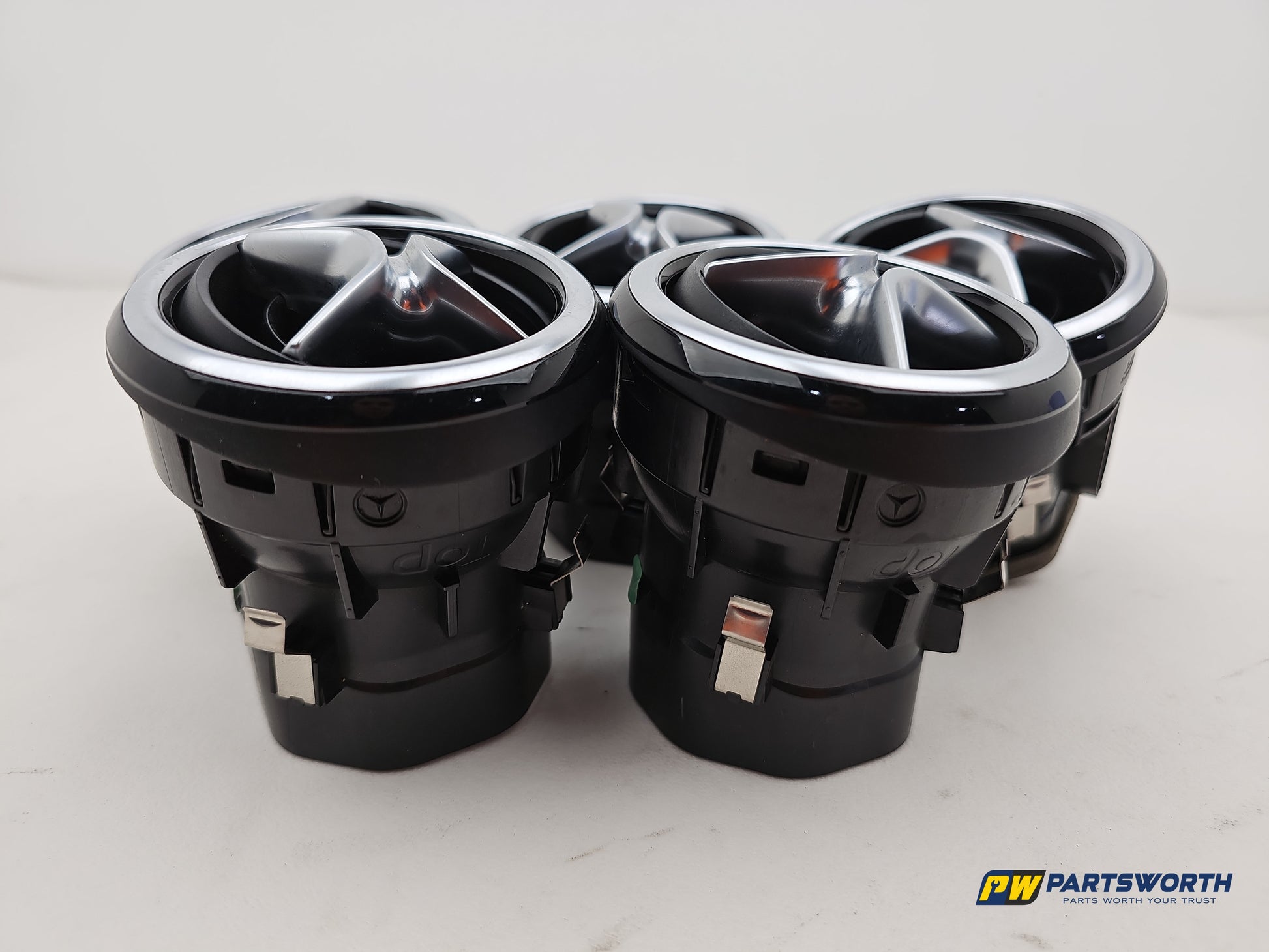 Mercedes-Benz B180 B-Class W246 Dashboard Air Vent Set A2468300354 2011-2018 - photo 2