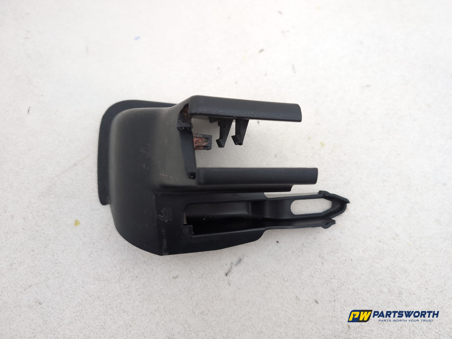 Mercedes-Benz B180 B-Class W246 Seat Rail Cover Front Right A2469190600 - photo 2