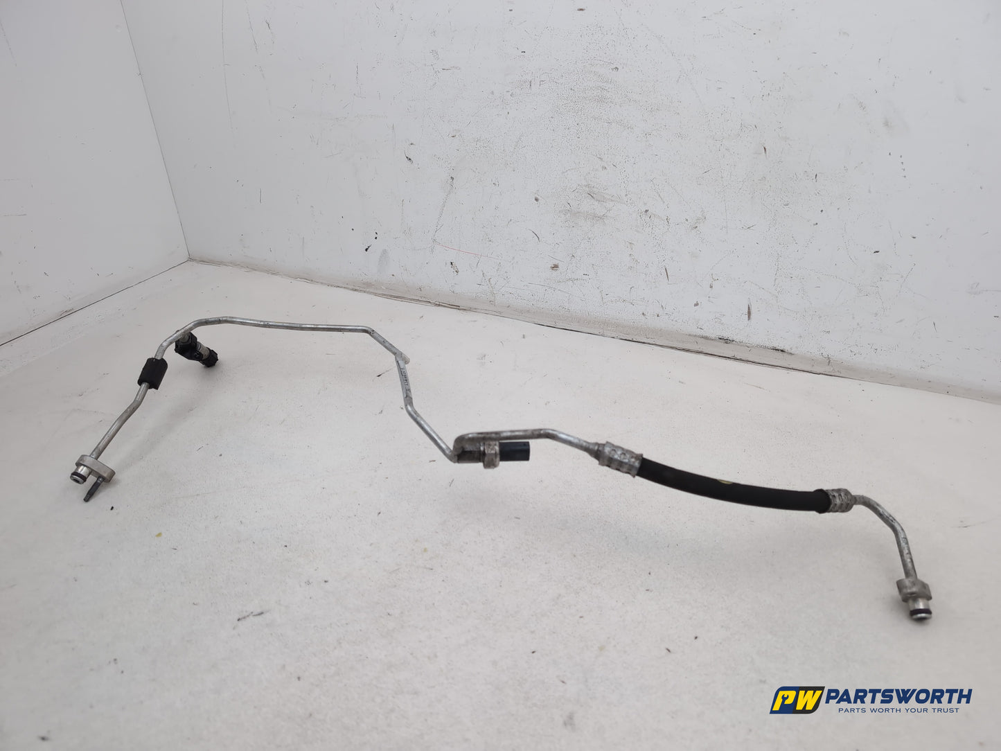 Mercedes-Benz B180 B-Class W246 1.8l Diesel Air Conditioning Pipe A2468302415 - photo 2