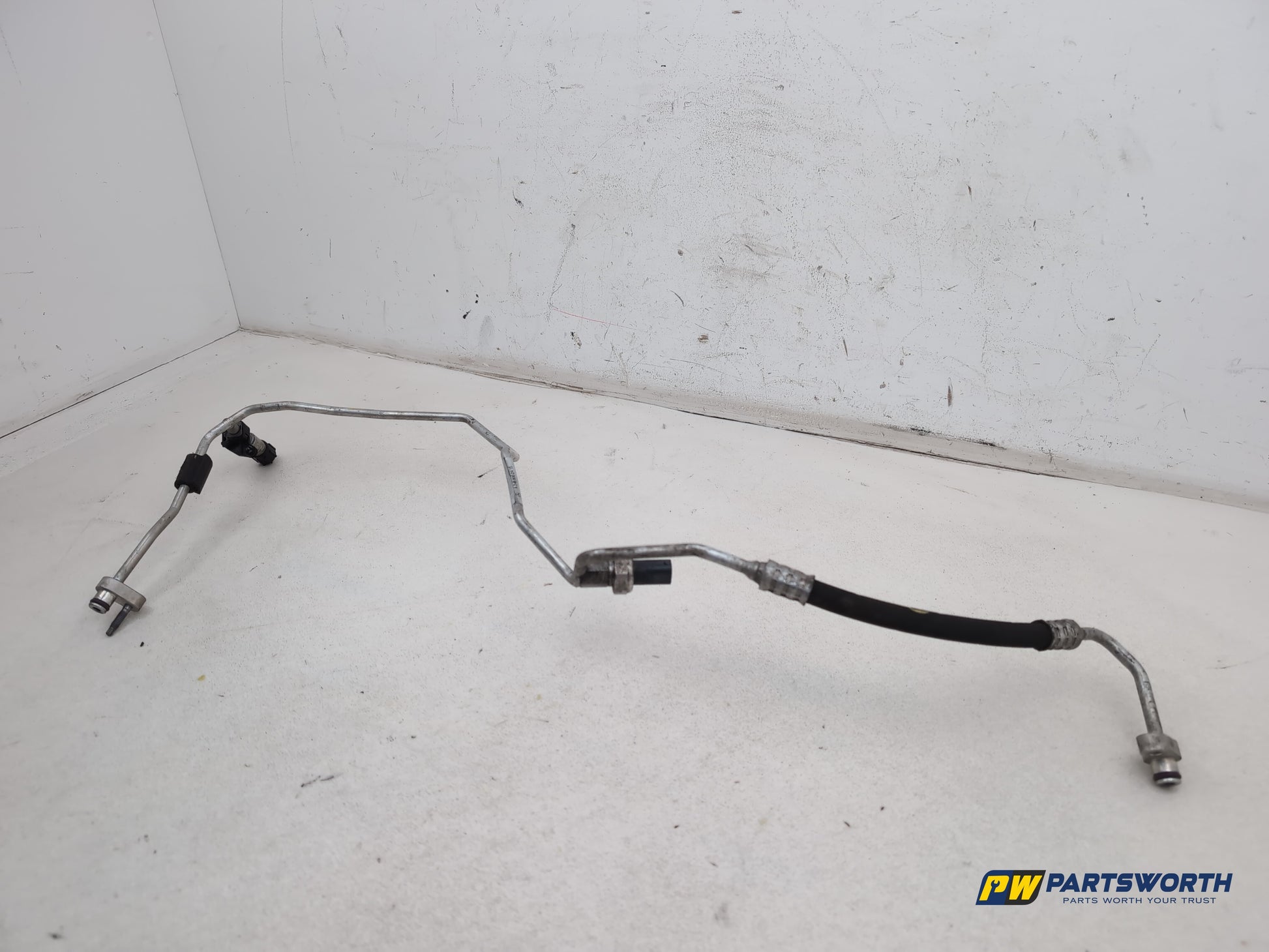 Mercedes-Benz B180 B-Class W246 1.8l Diesel Air Conditioning Pipe A2468302415 - photo 2