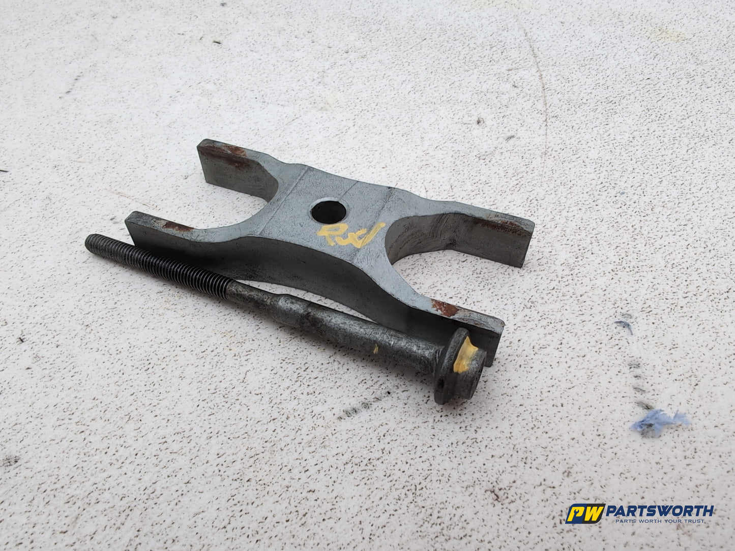 Audi A6 S Line C7 2.0l Diesel Injector Holding Clamp 04l216a 2011-2018 - photo 2