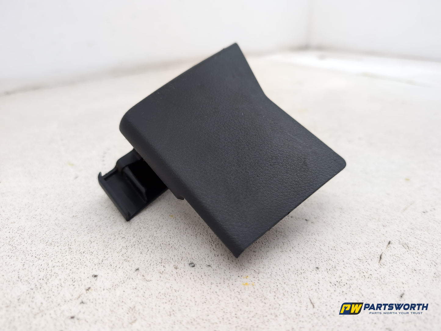 Mercedes-Benz B180 B-Class W246 Driver Side Front Seat Rail Trim A2469190500 - photo 2