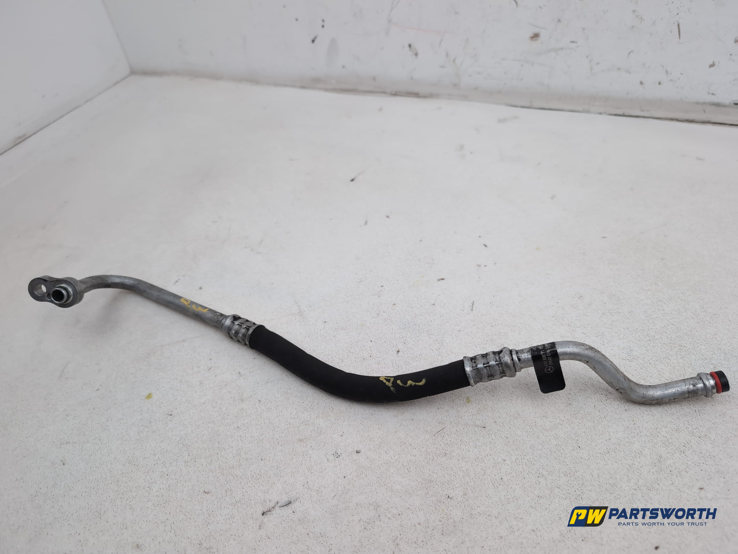 Mercedes R320 R-Class W251 Air Conditioning Pipe A2518301115 2006-2013 - photo 2