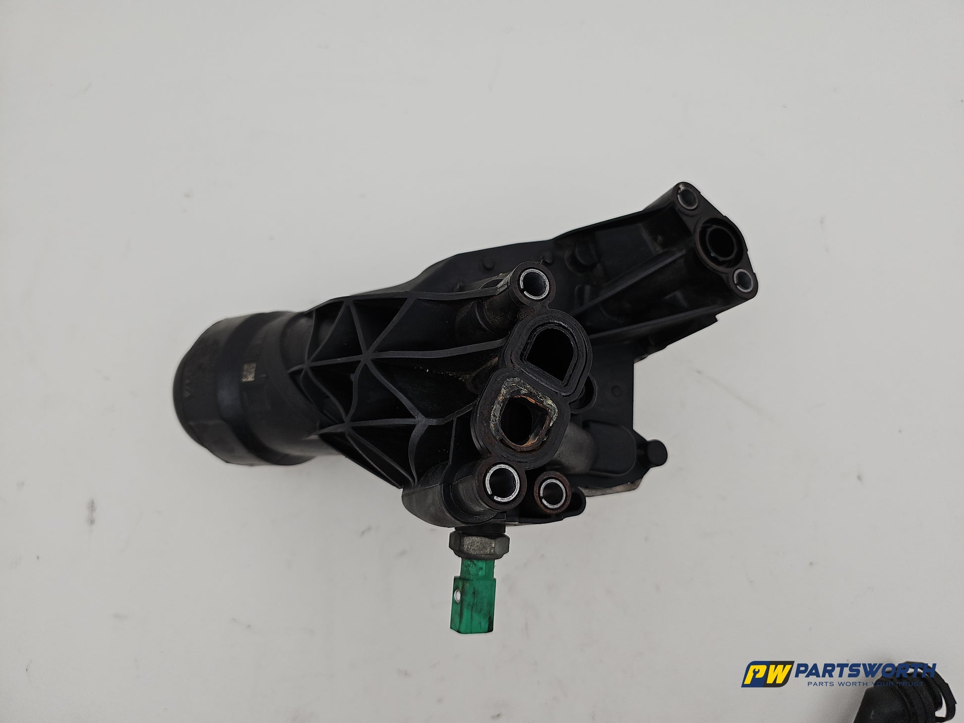 Audi A6 S Line 2.0l Diesel Oil Cooler And Filter Housing 03n117021b 2011-2018 - photo 2