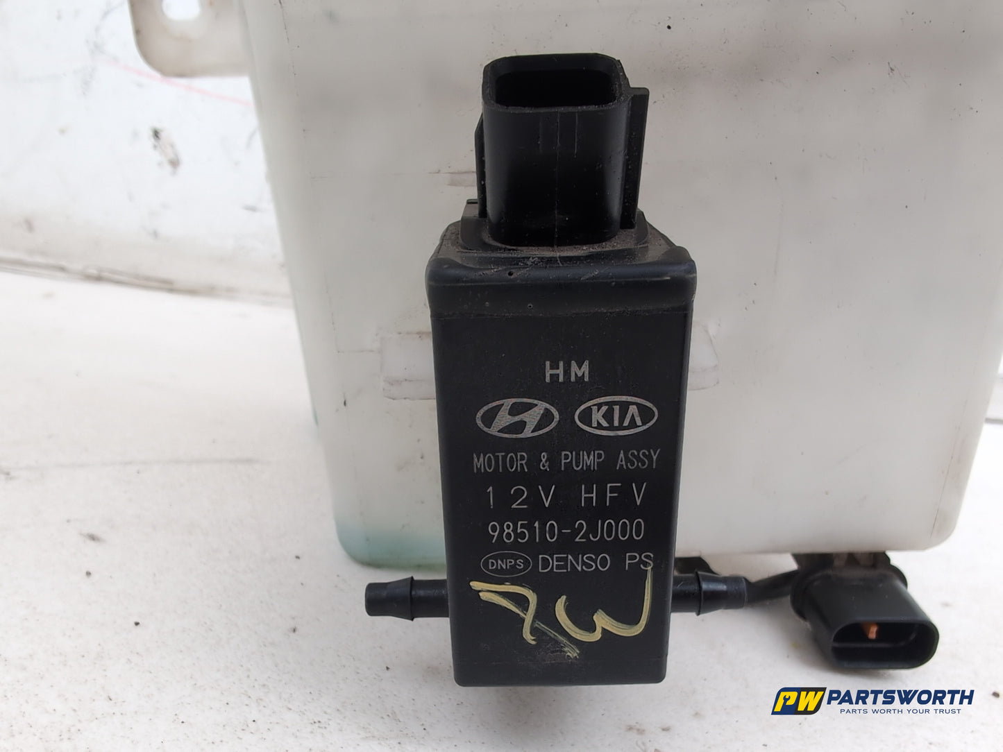 Hyundai I40 Style Blue Drive Crdi Washer Bottle Windscreen 986103z001 2011-2019 - photo 2