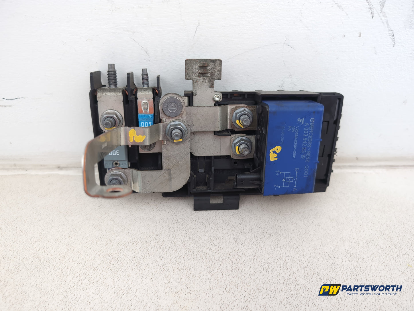Mercedes-Benz B180 B-Class W246 1.8l Diesel Fuse Box A2465401350 2011-2018 - photo 8