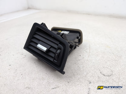 Bmw 5 Series 520d Se Auto F10 Dashboard Air Vent Right Driver Side 5916688809 - photo 2