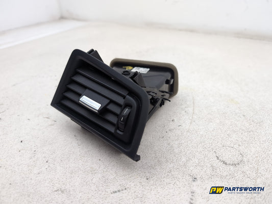 Bmw 5 Series 520d Se Auto F10 Dashboard Air Vent Right Driver Side 5916688809 - photo 2