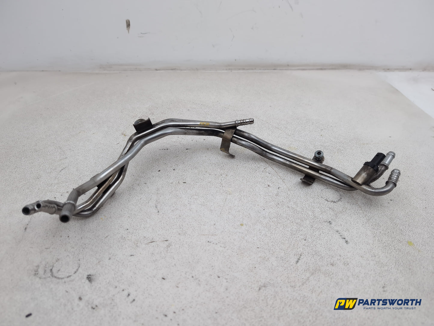 Audi A6 S Line Black Ed Tdi 2.0l Diesel Fuel Rail Pipe Line 04l201360n 2011-2018 - photo 8