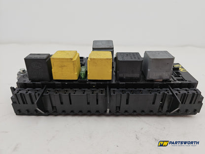Mercedes-Benz B180 B-Class W246 1.8l Diesel Fuse Relay Box A2469060093 2011-2018 - photo 2