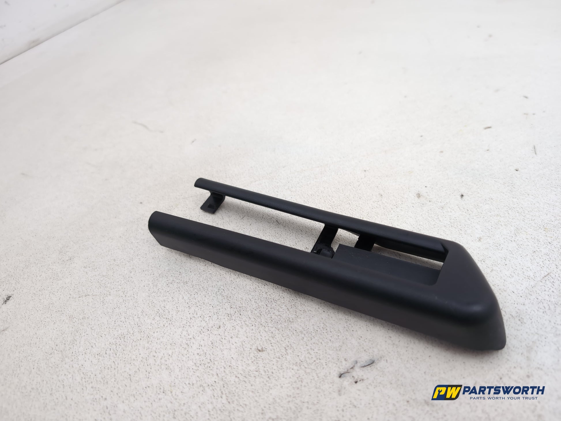 Bmw 5 Series 520d Se Auto F10 Front Seat Rail Trim Rear Left 6981781 2010-2017 - photo 2