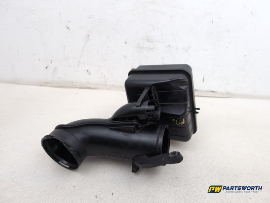 Bmw 5 Series 520d Se Auto F10 Turbo Air Intake Pipe With Tank 8512249 2010-2017 - photo 2