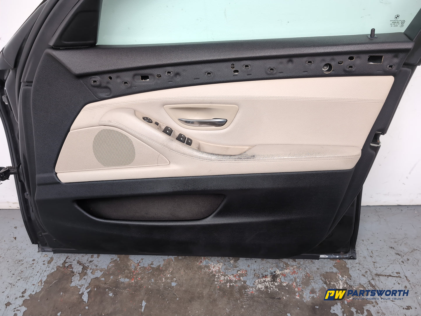 Door Front RH 8