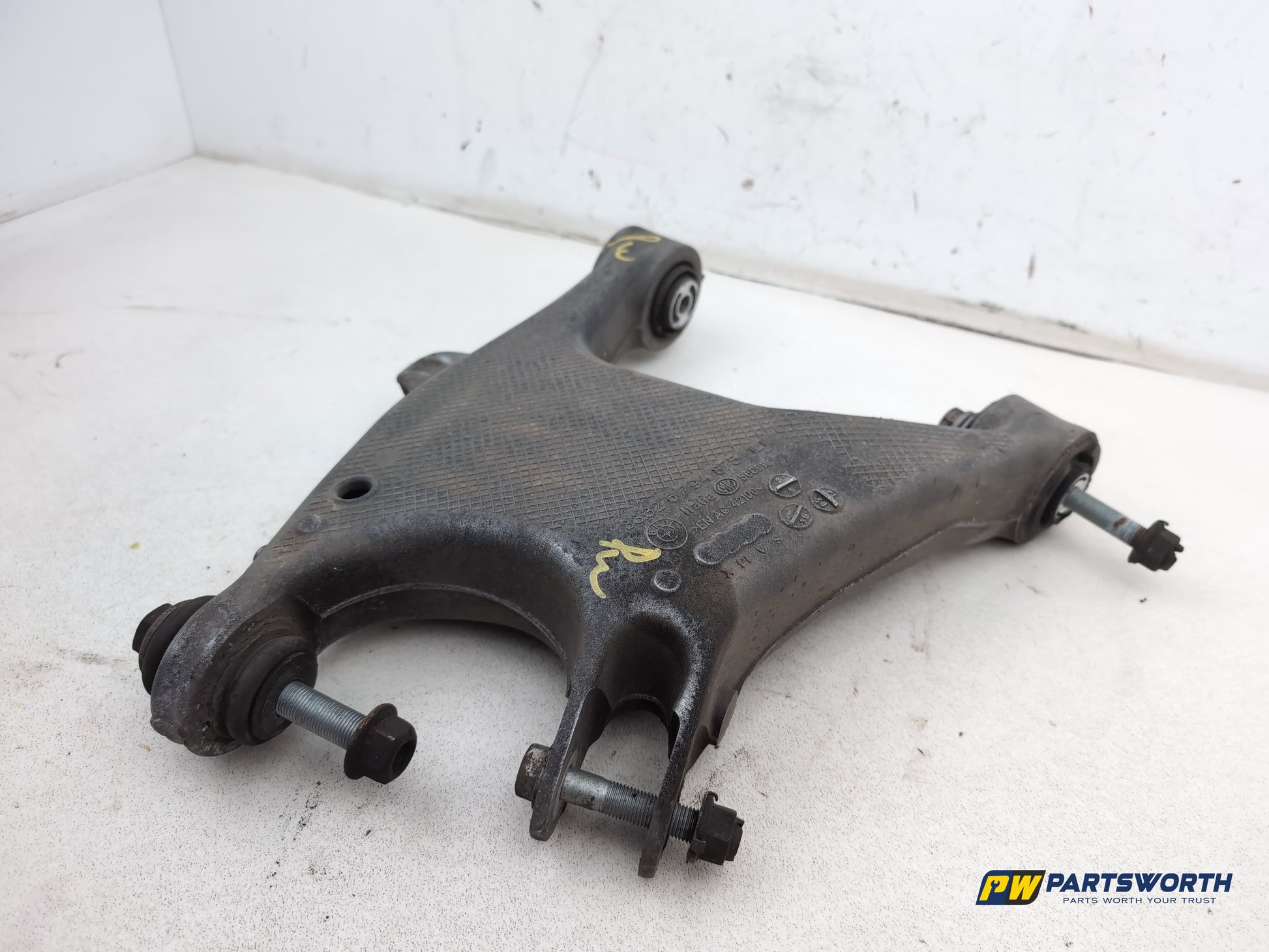 Suspension Arm Rear Wishbone LH 2