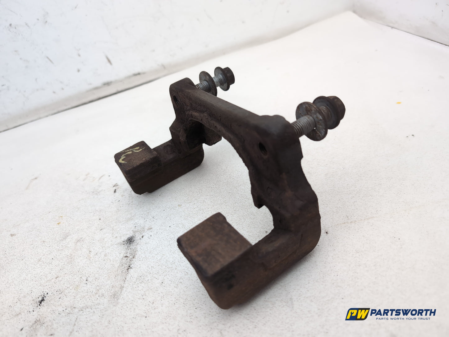 Bmw 5 Series 520d Se Auto F10 Brake Caliper Support Front Rh Driver 2010-2017 - photo 2