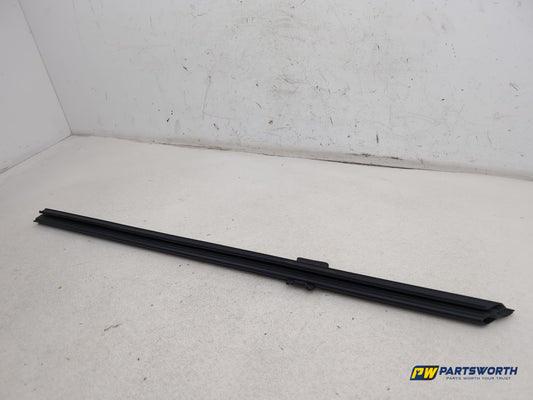 Bmw 5 Series 520d F10 Saloon Rear Driver Window Chanel Trim 7230844 2010-2017 - photo 2