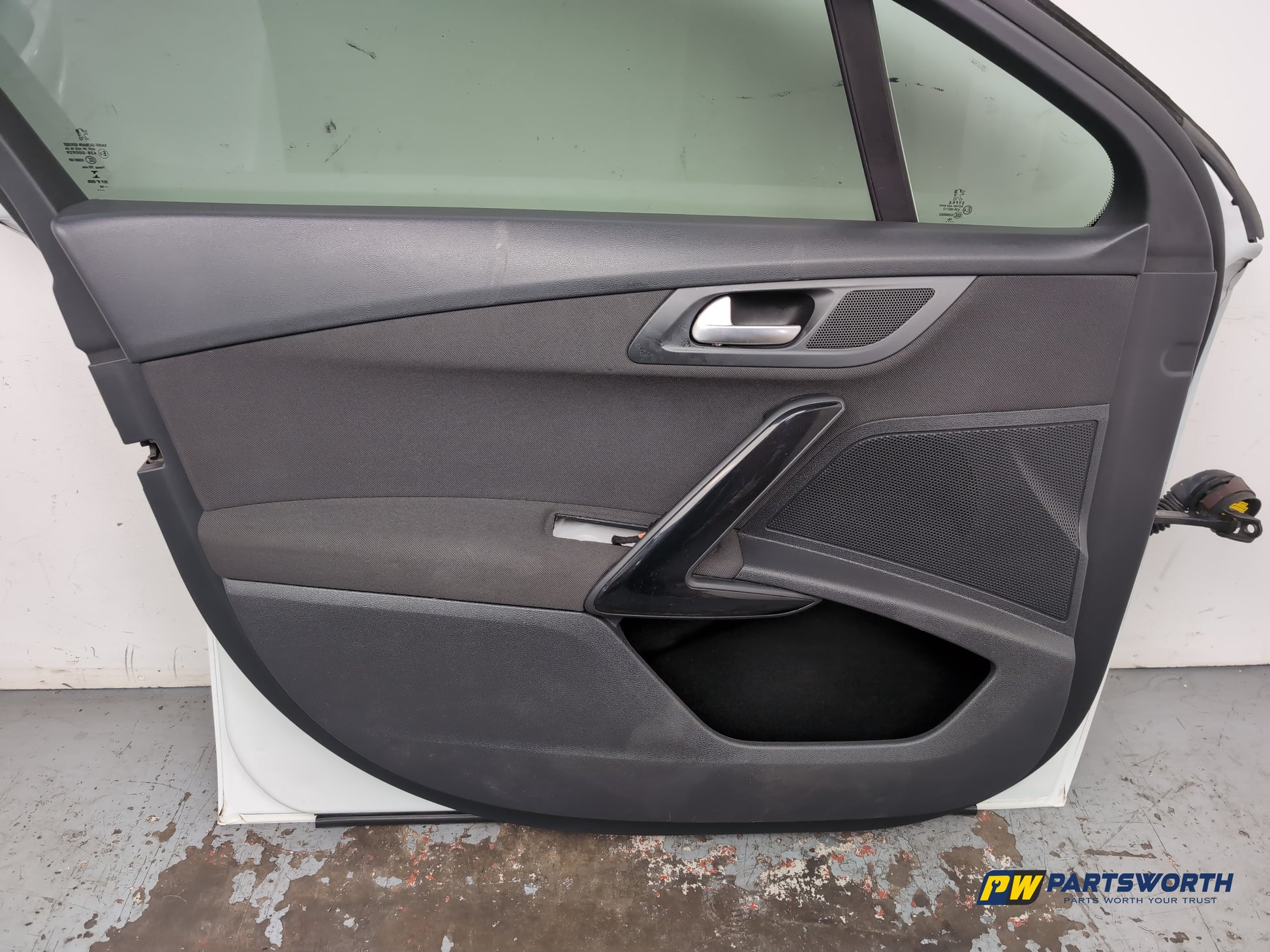 Door Front LH 8