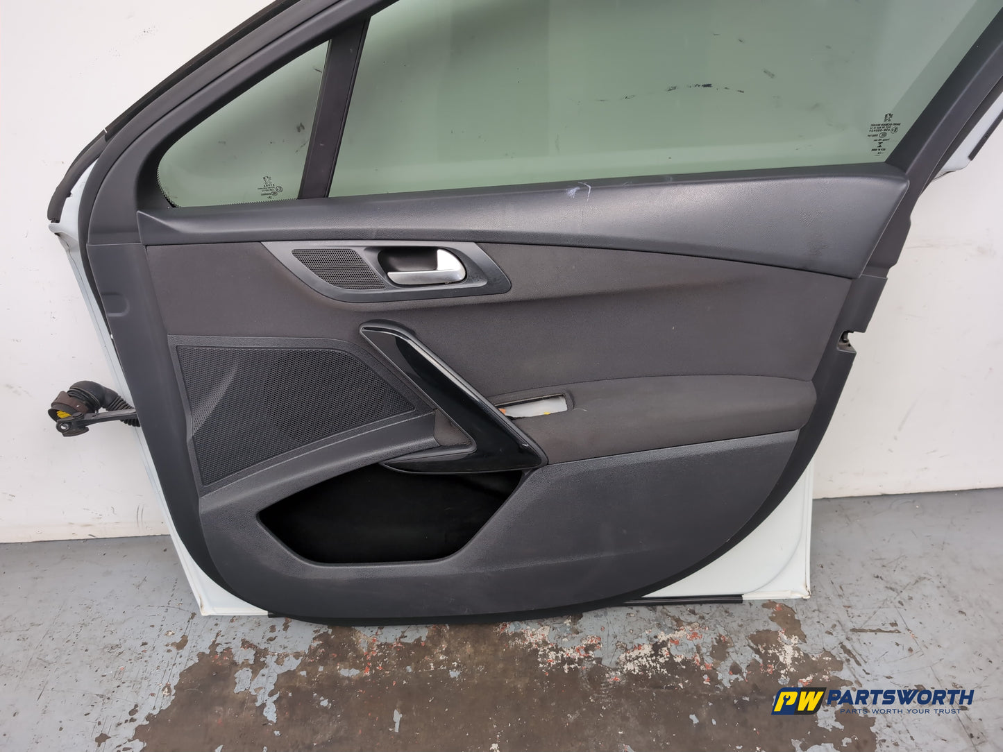 Door Front RH 8