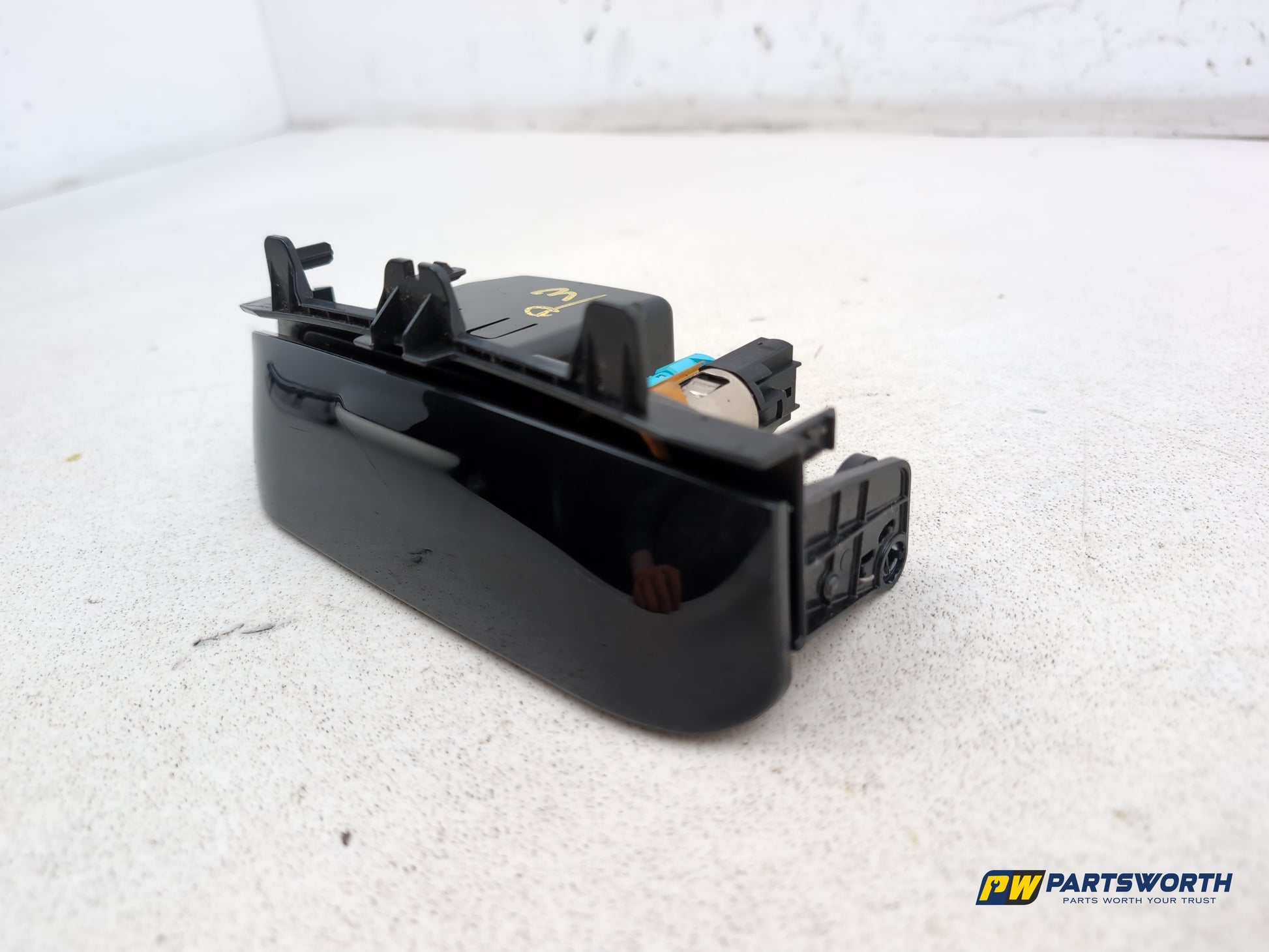 Ashtray Centre Console 2