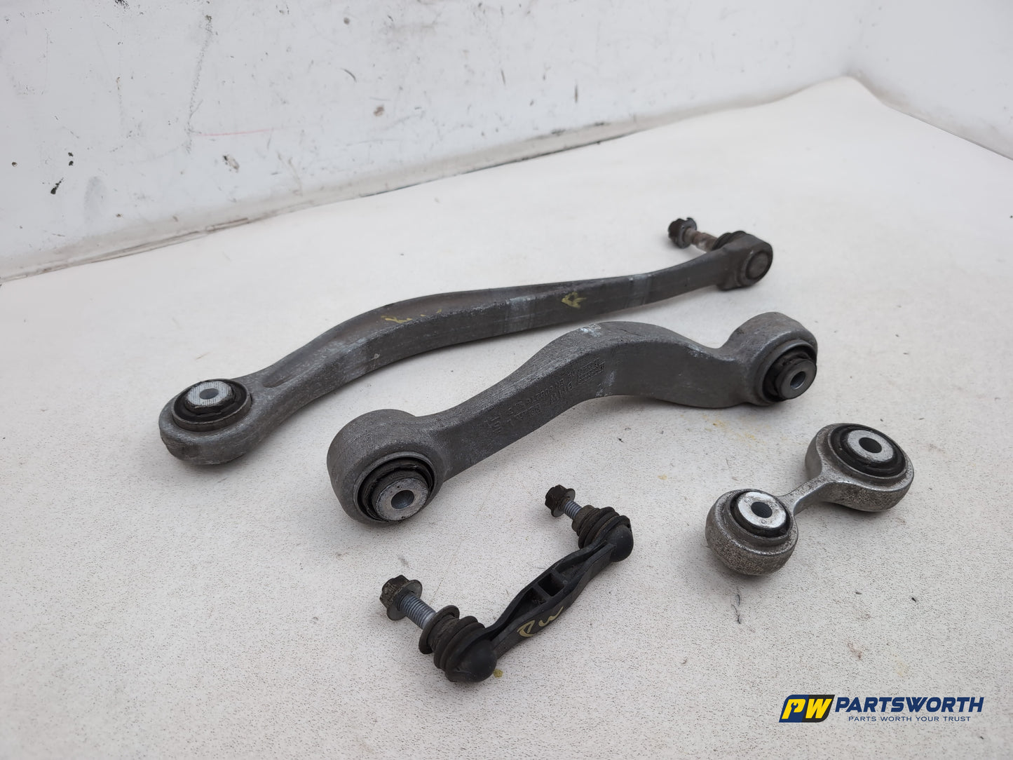 Suspension Arm Rear Wishbone RH 2