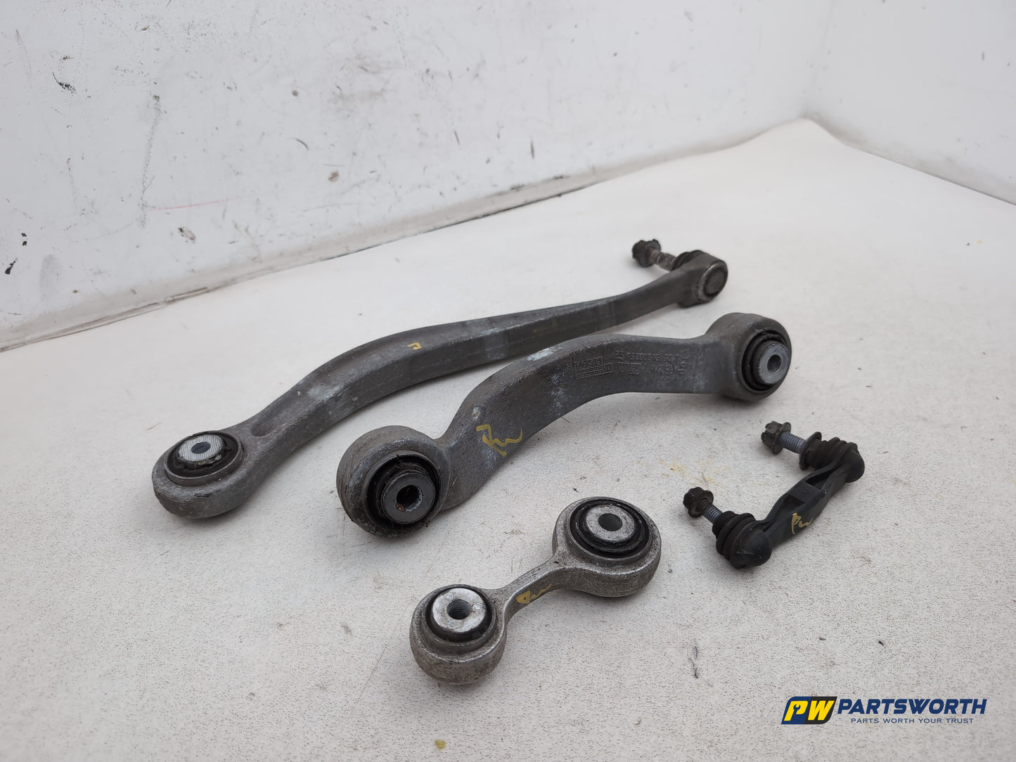 Suspension Arm Rear Wishbone LH 2