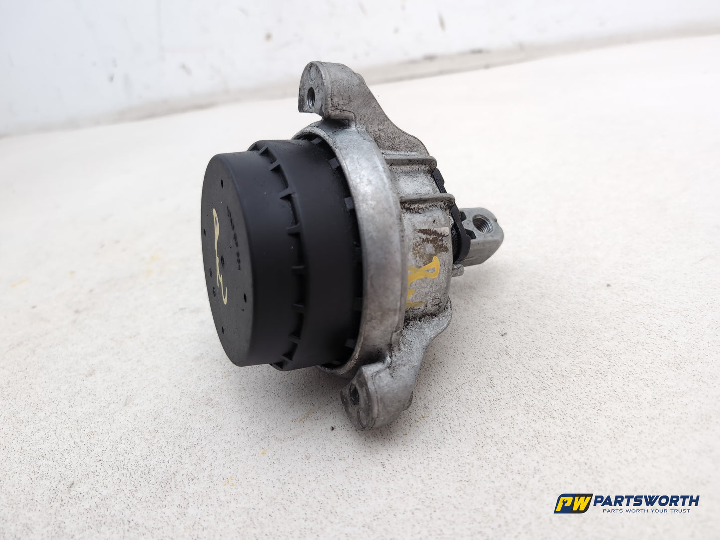 Bmw 5 Series 520d Se Auto F10 2.0l Diesel Engine Mount Left Passenger 2010-2017 - photo 2