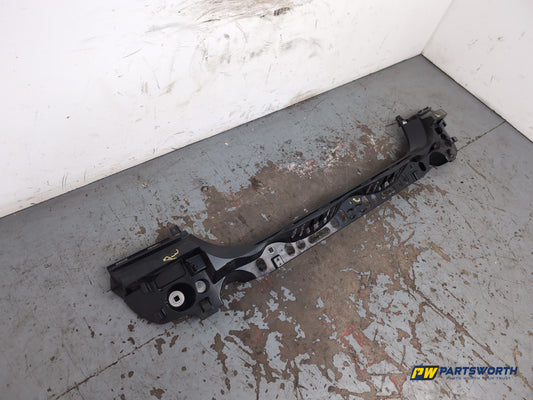 Bmw 5 Series 520d Se Auto F10 Rear Bumper Bracket Guide Mount Centre 7184766 - photo 2