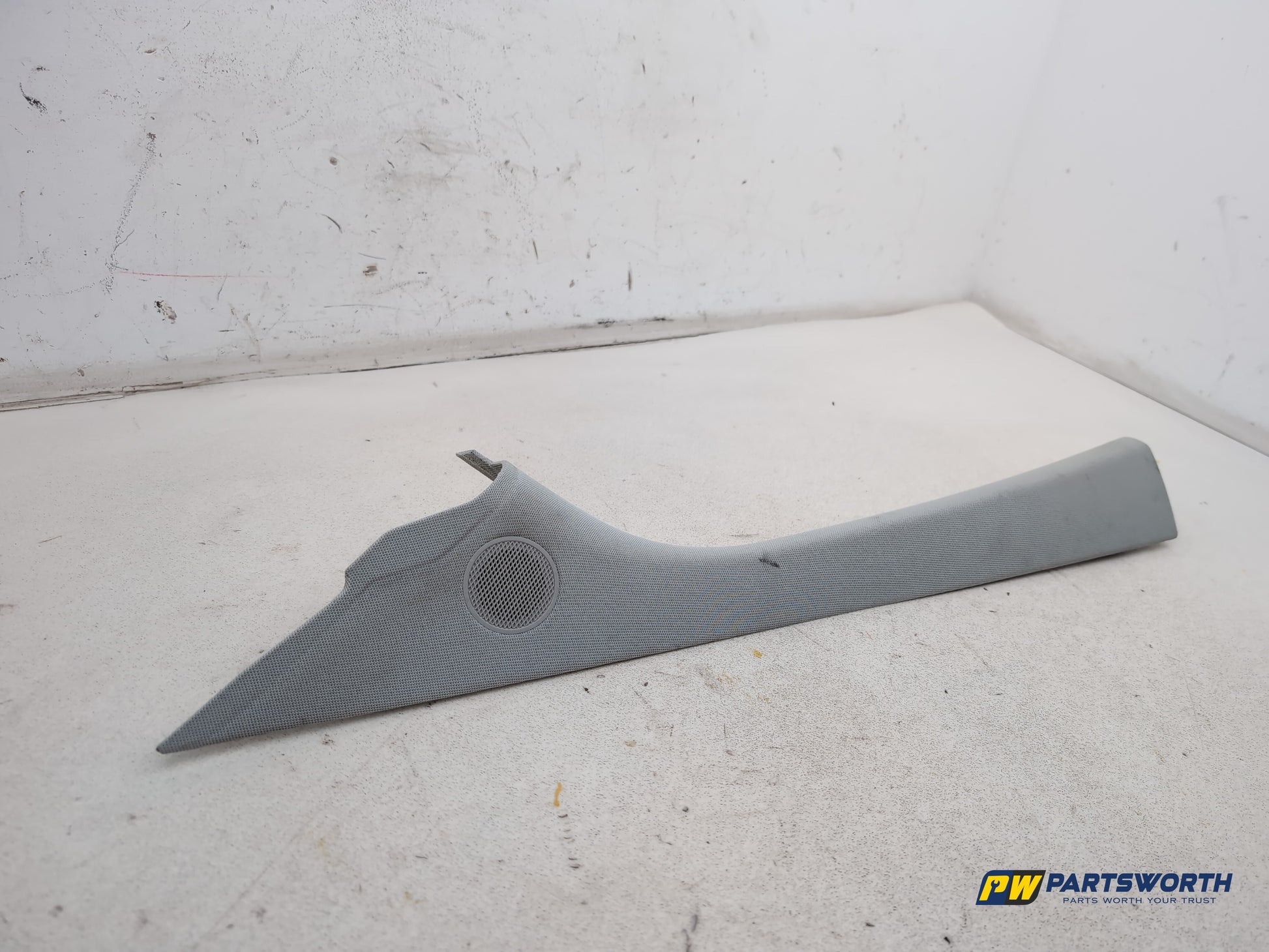 LH A Pillar Trim  2