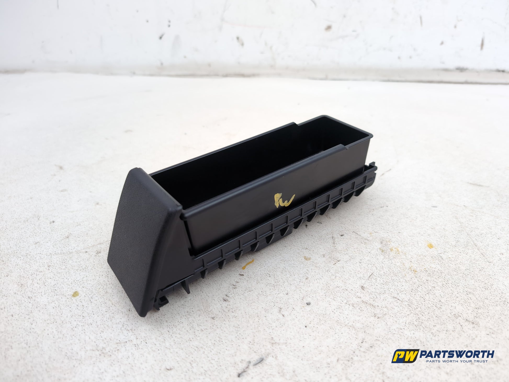 Centre Console Storage Tray 2